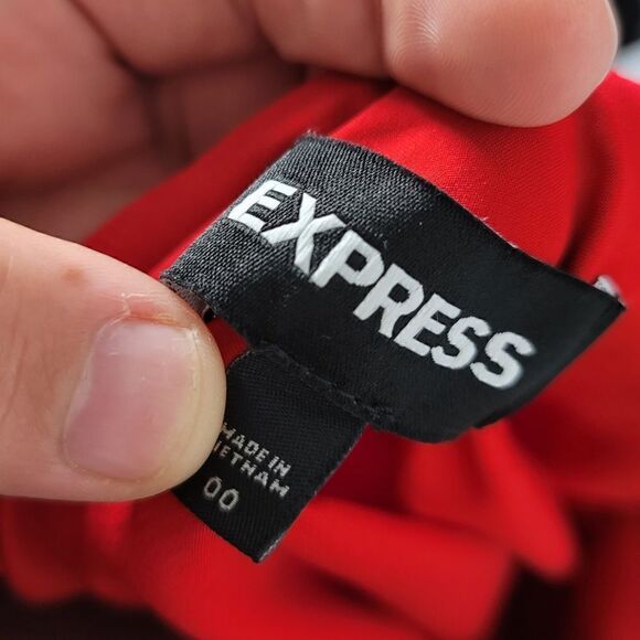 EXPRESS Bright Red Asymmetrical Skirt - Picture 7 of 8